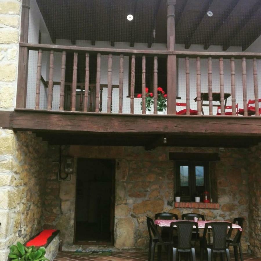 Casalacapillajelgueres Onís Exteriör bild